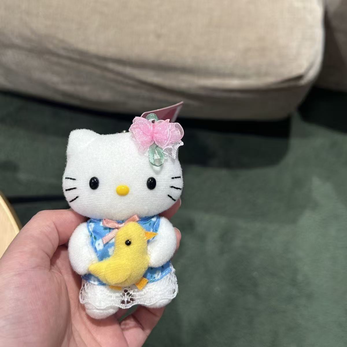 Hello Kitty Sarılan Ördek Çiçe - Good Floral & Wedding Decor Supply Photos incelemesi ve fiyatı